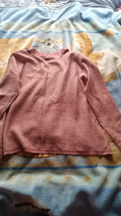 Suéter rosado de punto para mujer - miniatura 2