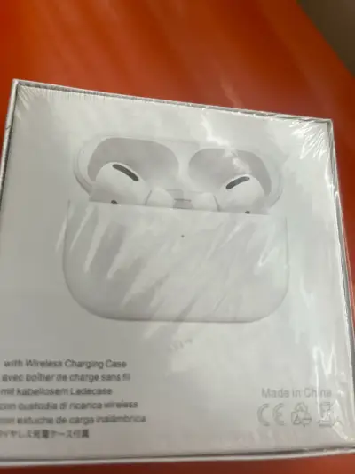 Auriculares inalámbricos con estuche de carga - miniatura 2