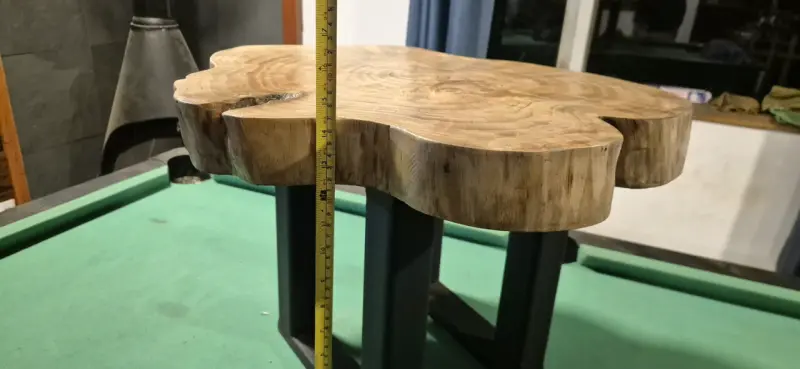 Mesa de centro rústica de madera natural - 1