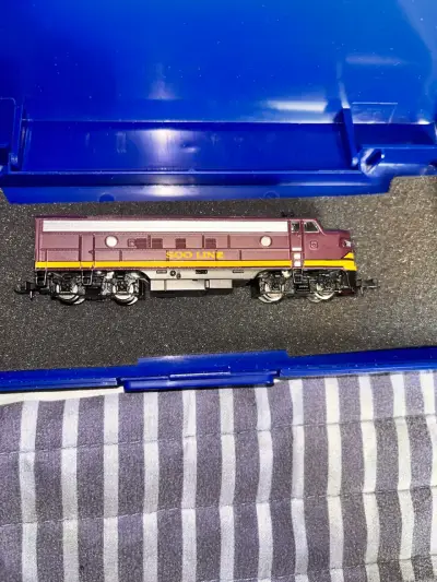 Locomotora a Escala N de Metal FP-7 - miniatura 2