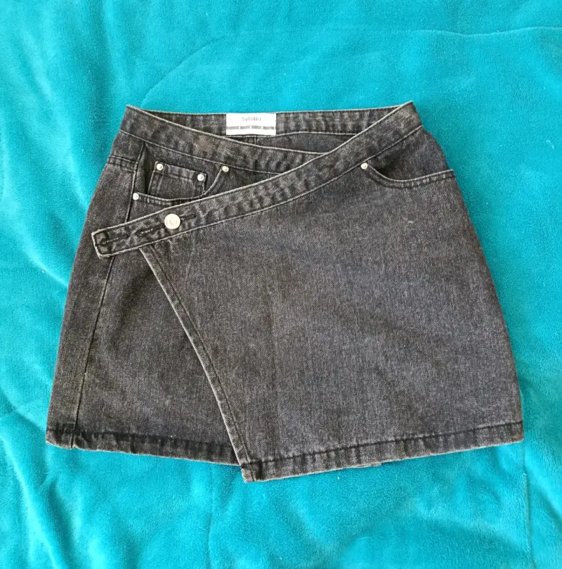 Falda de mezclilla Gris/negra - 1