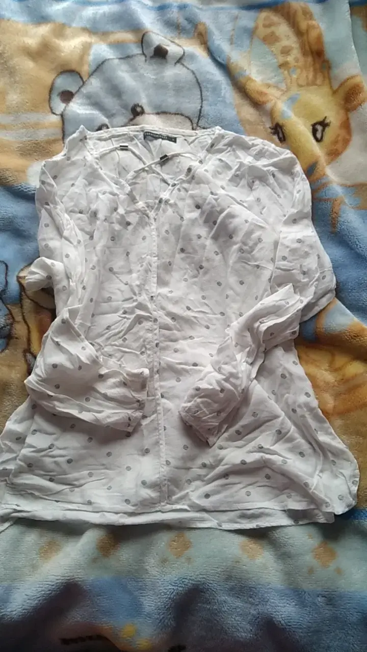 Blusa blanca con lunares para mujer - 1
