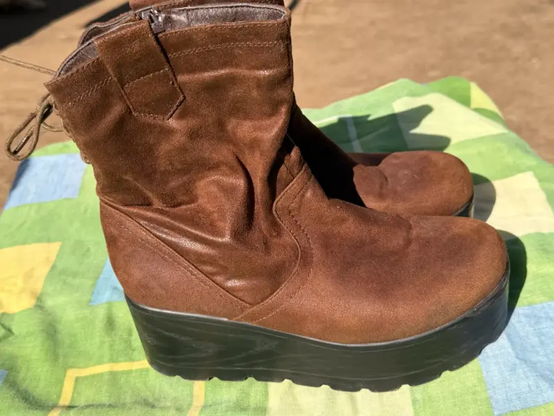 Botines de gamuza marrón con plataforma - 1