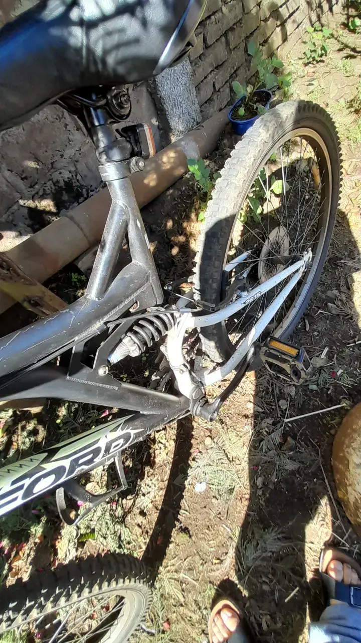Bicicleta de Montaña con Suspensión Delantera y Trasera - 4