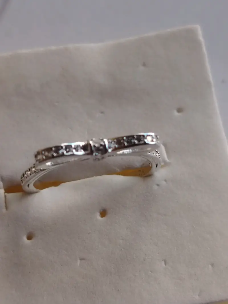Anillos de plata con diseño de lazo y corazón - 5