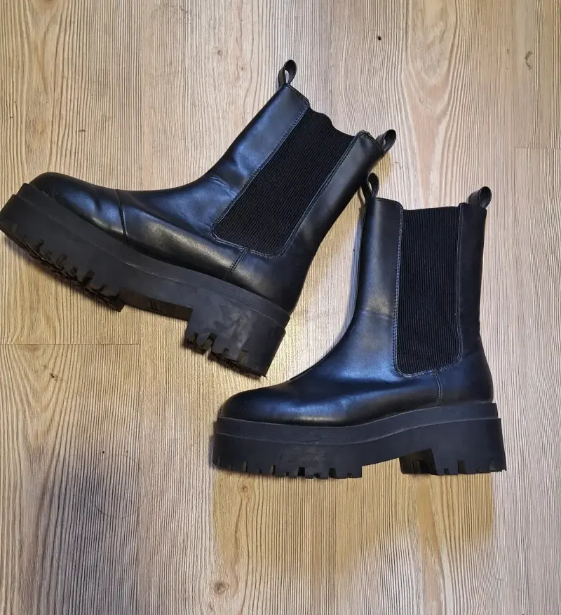 Botines negros de cuero con plataforma - 2