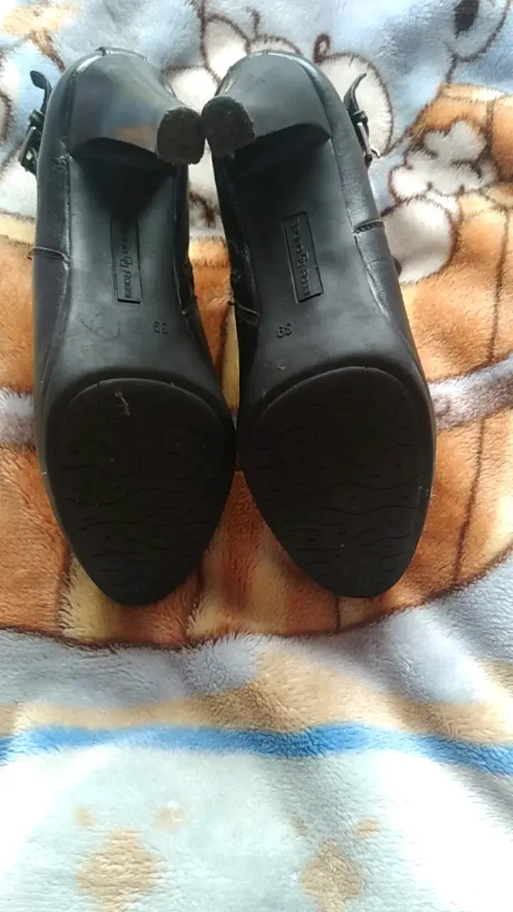 Botines de cuero negro con tacón alto - 3