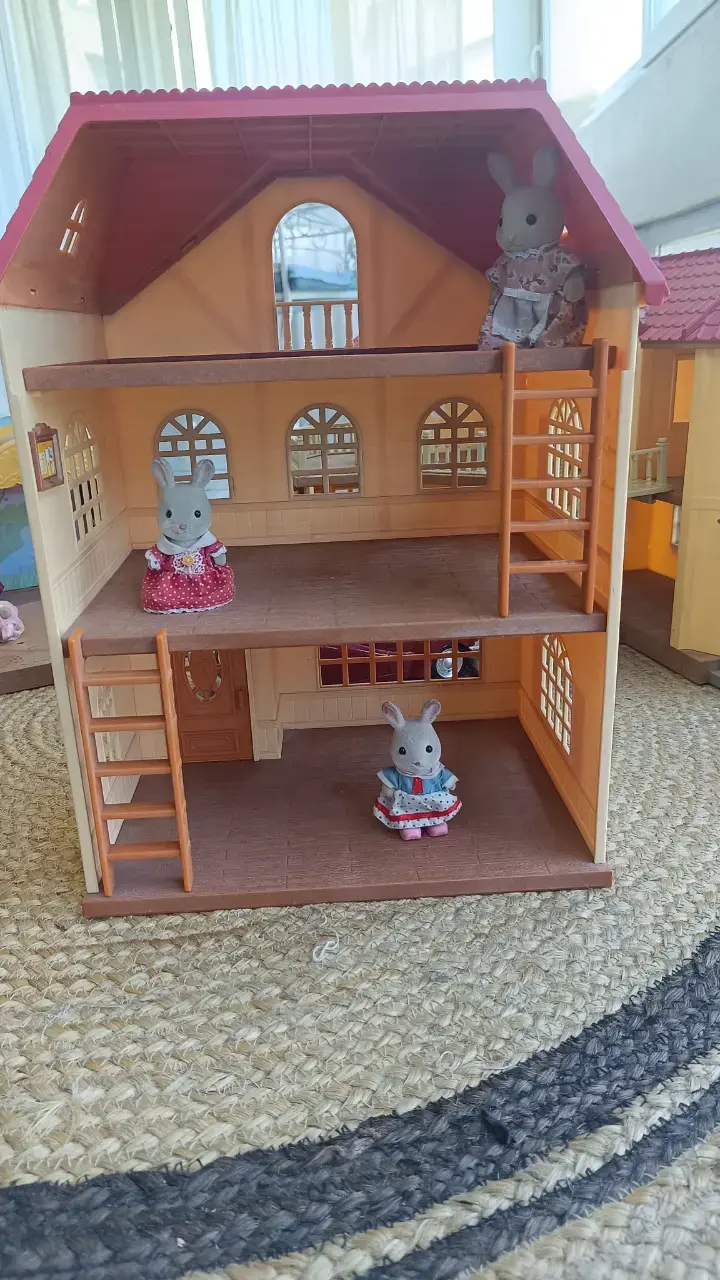 Casita de juego 3 pisos Sylvanian Families - 2