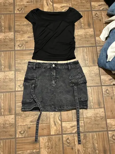 Polera, top, falda y pantalón - miniatura 1