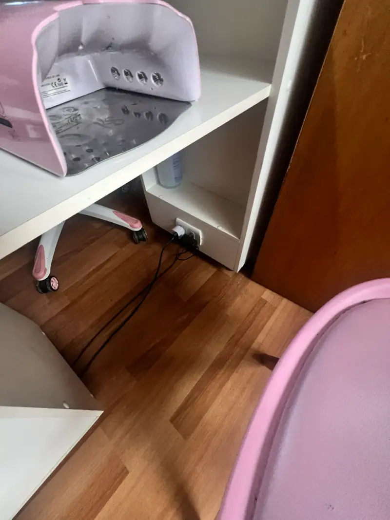 Mesa de manicura con repisa - 5