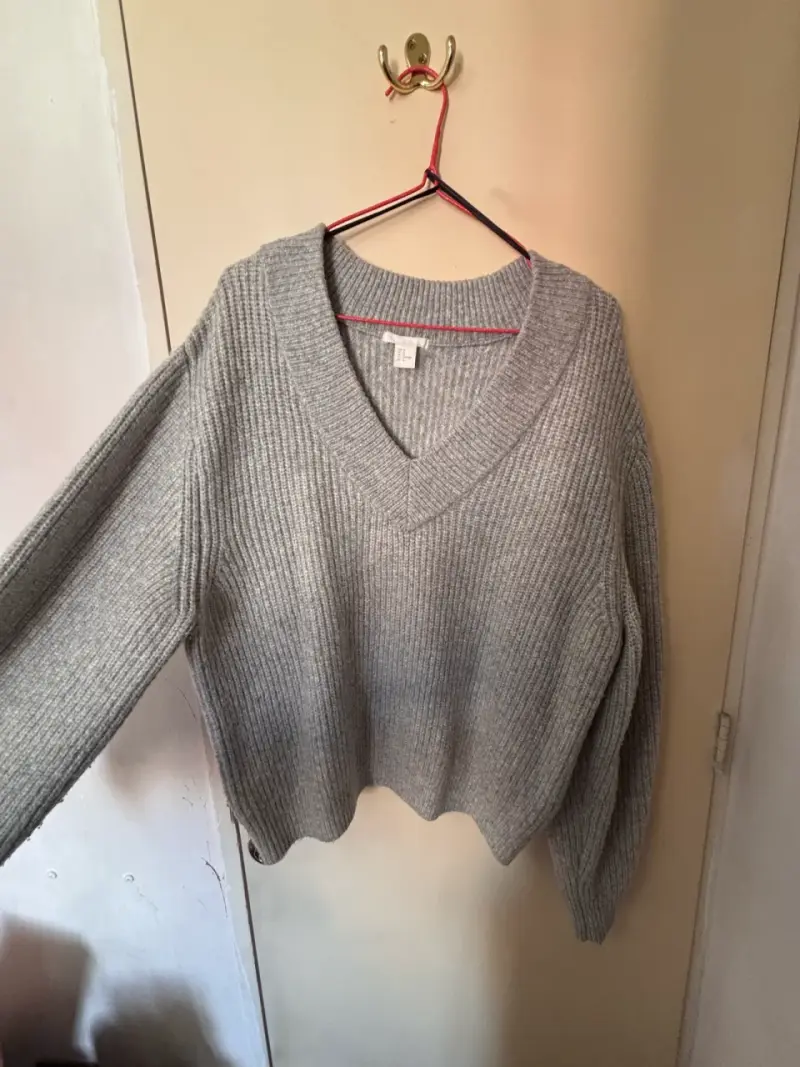Suéter de lana gris H&M para mujer - 2