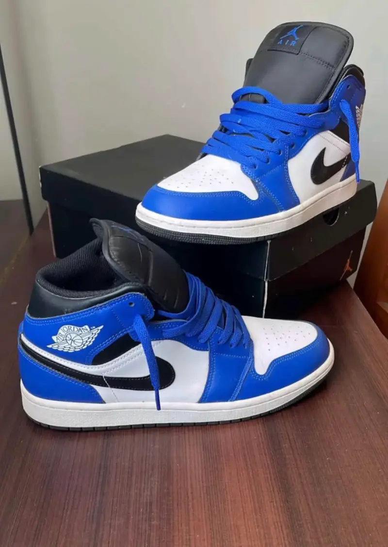 Zapatillas Air Jordan Mid Azul y Blanco - 1