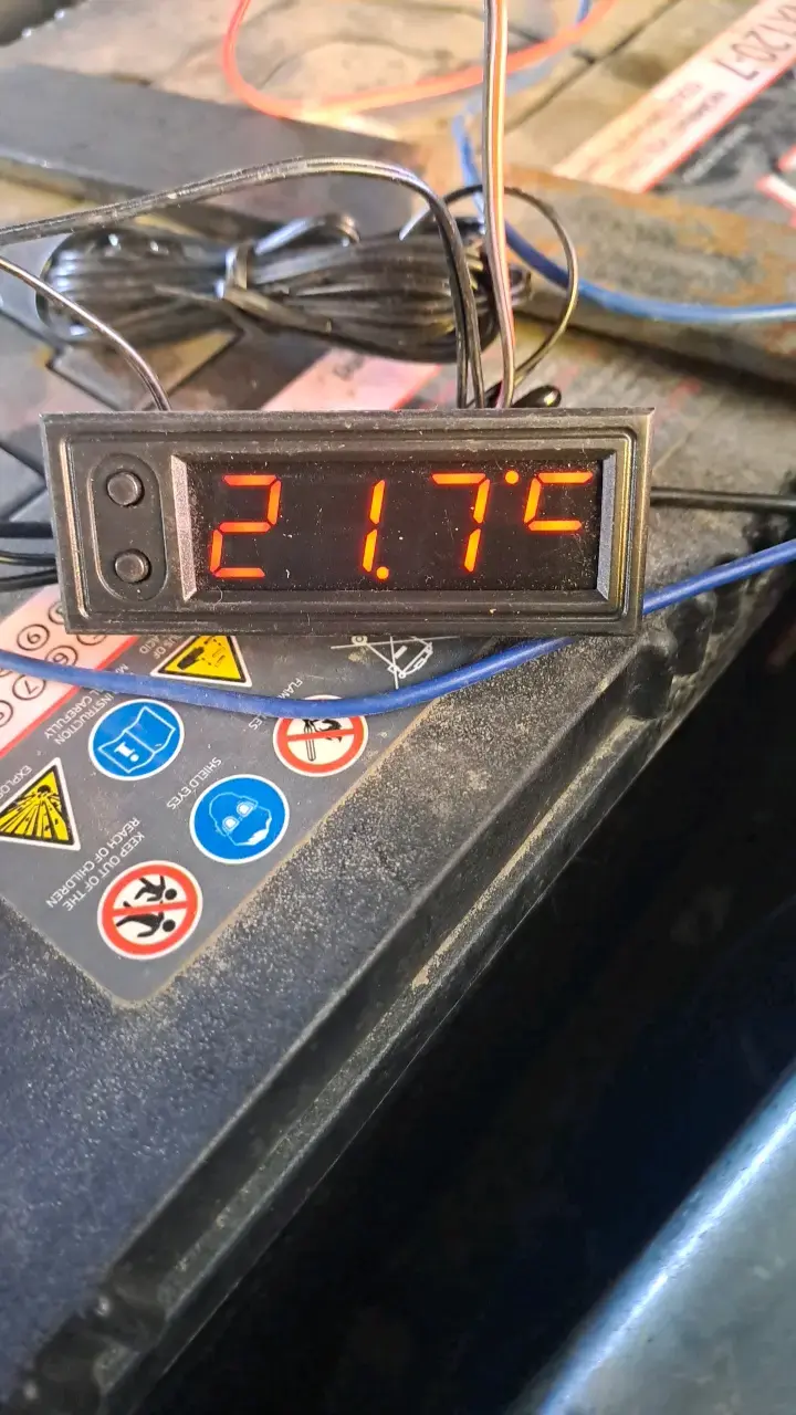 Reloj digital universal - 2