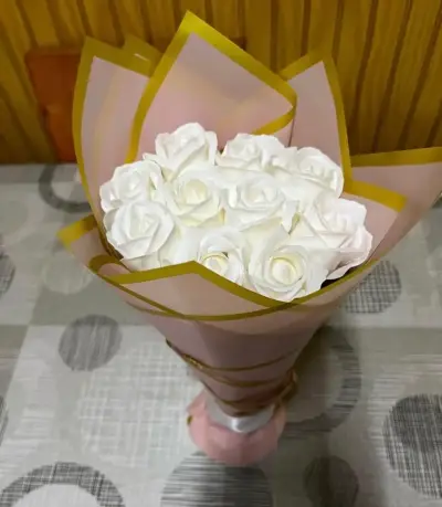 Ramo de flores eternas de jabón - miniatura 5