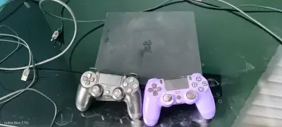 Consola Sony PS4 Slim en buen estado - miniatura 6