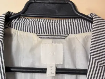 Blazer de rayas para mujer H&M - miniatura 3