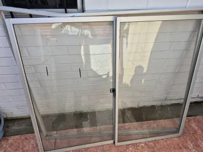Ventana corredera de aluminio con vidrio - miniatura 1
