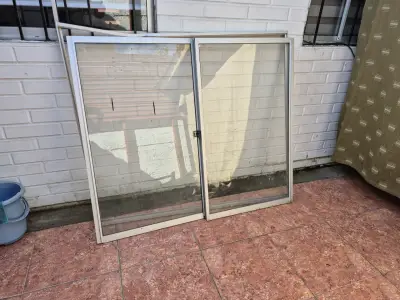 Ventana corredera de aluminio con vidrio - miniatura 3