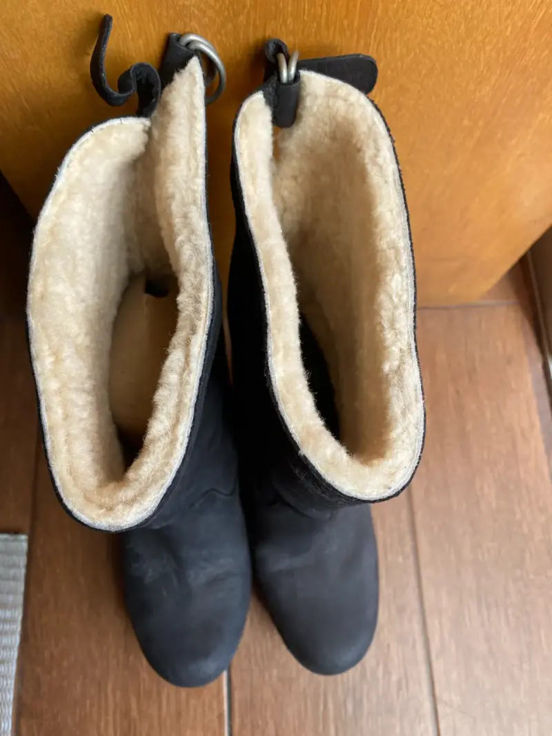 Botas de cuero negras con forro de lana - 2