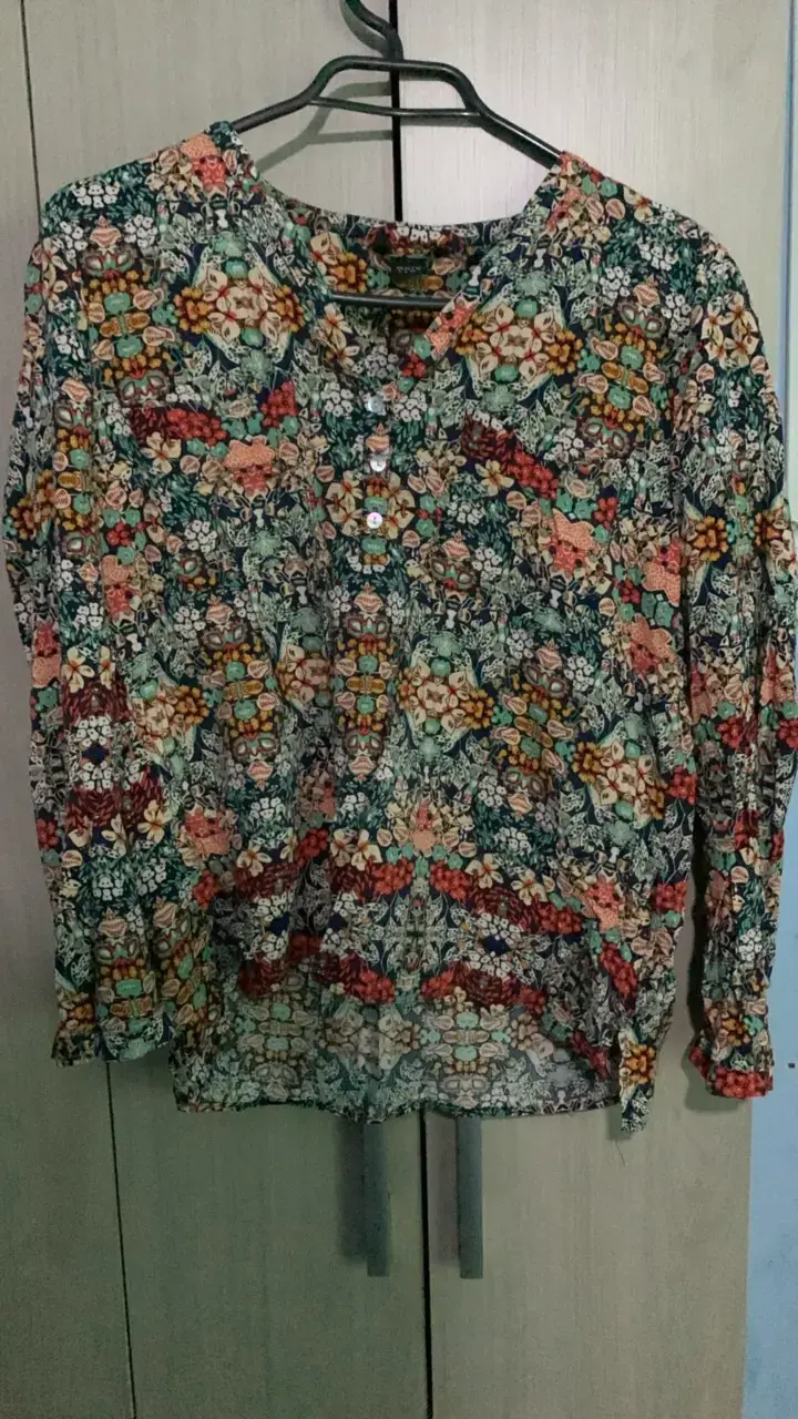 Blusa floral de manga larga para mujer - 1