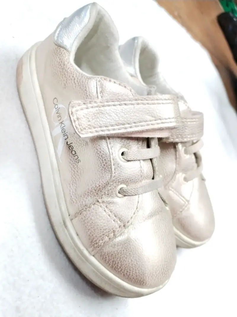 Zapatillas doradas para niños Calvin Klein - 2