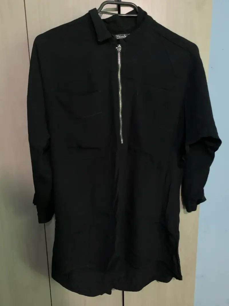 Camisa negra con cierre Studio F - 1