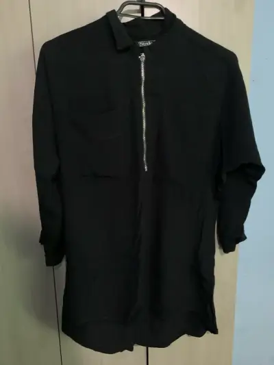 Camisa negra con cierre Studio F - miniatura 1