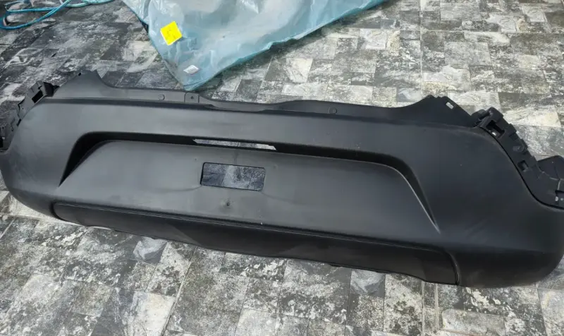 Parachoques trasero para Renault Kwid - 1