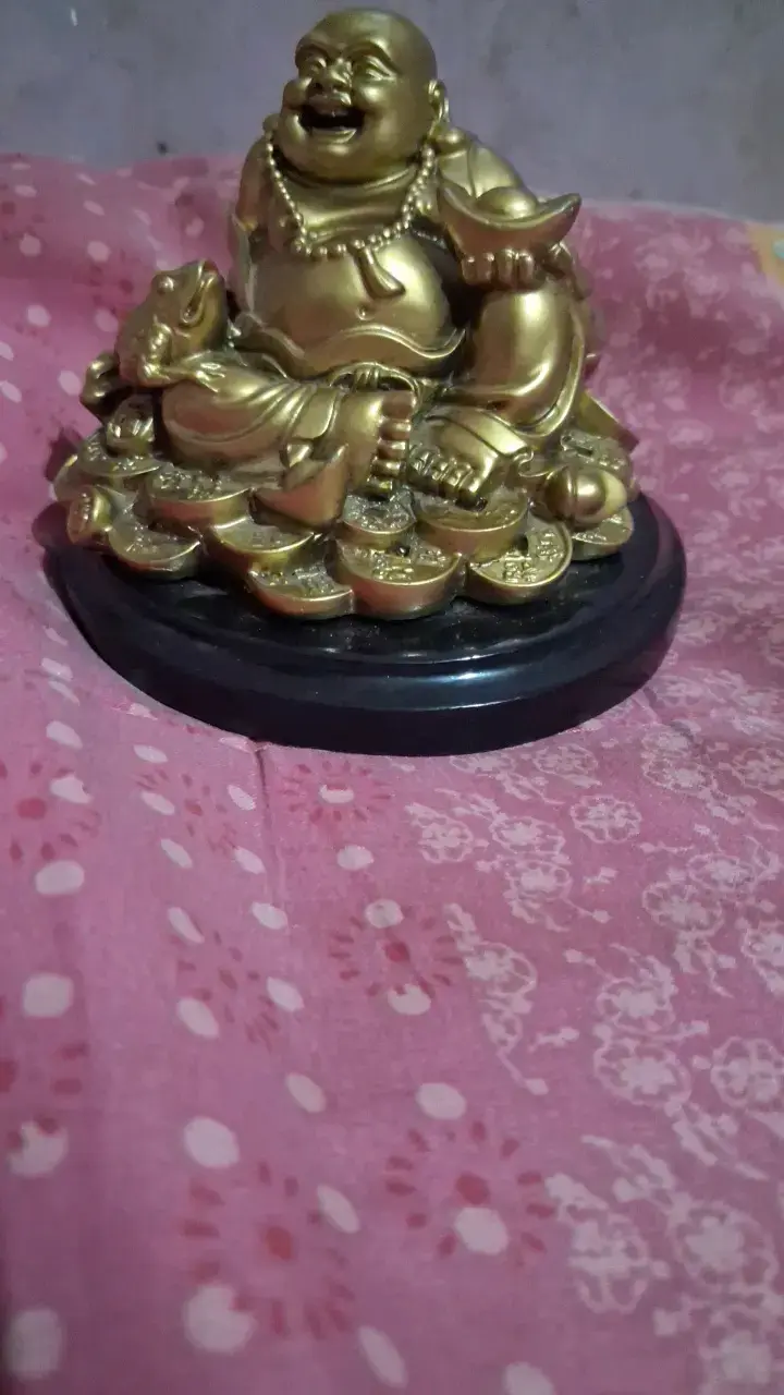 Figura de Buda de la Risa dorada