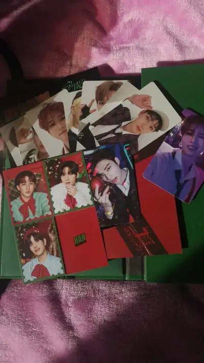 Álbum Stray Kids Christmas Eve con tarjetas - miniatura 4