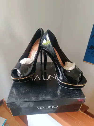 Zapatos de Tacón Alto Negros Via Uno - miniatura 1