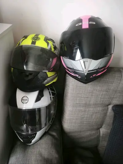Casco de moto Benelli y otros modelos - miniatura 1