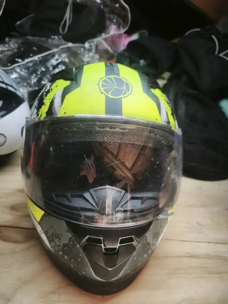 Casco de moto Benelli y otros modelos - 4