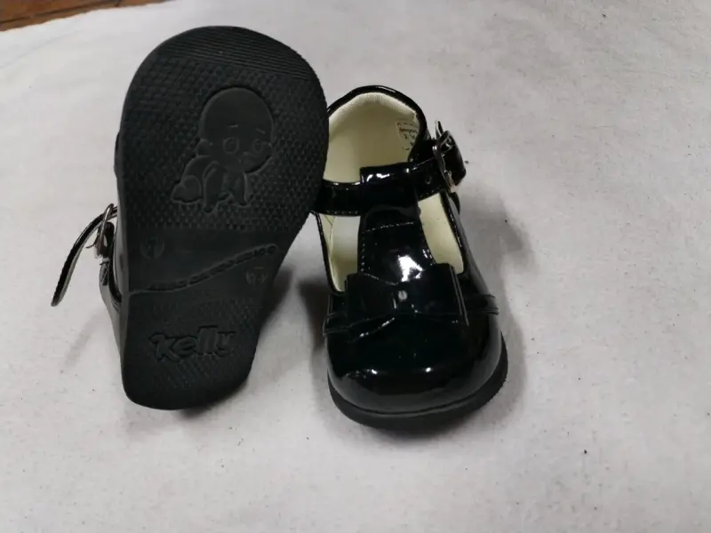 Zapatos de niña dorados con correa ajustable - 6