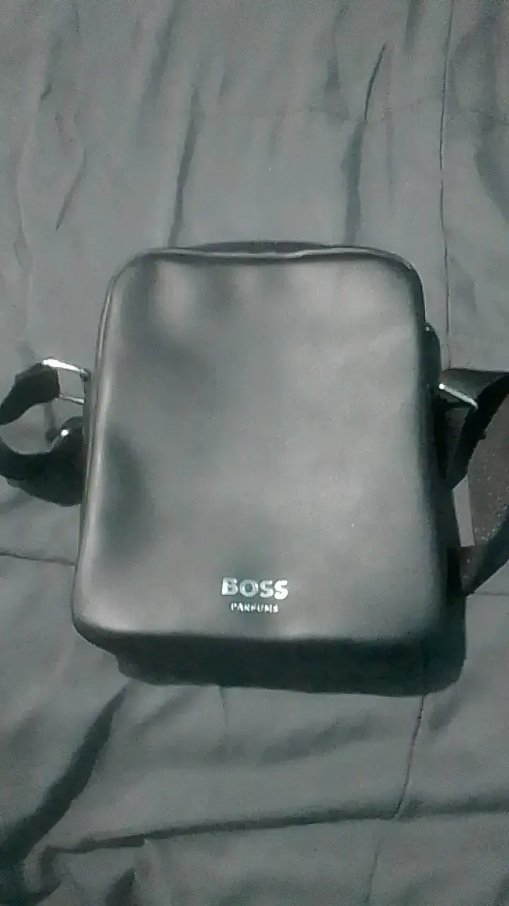 Bolso bandolera negro Boss Parfums - 1