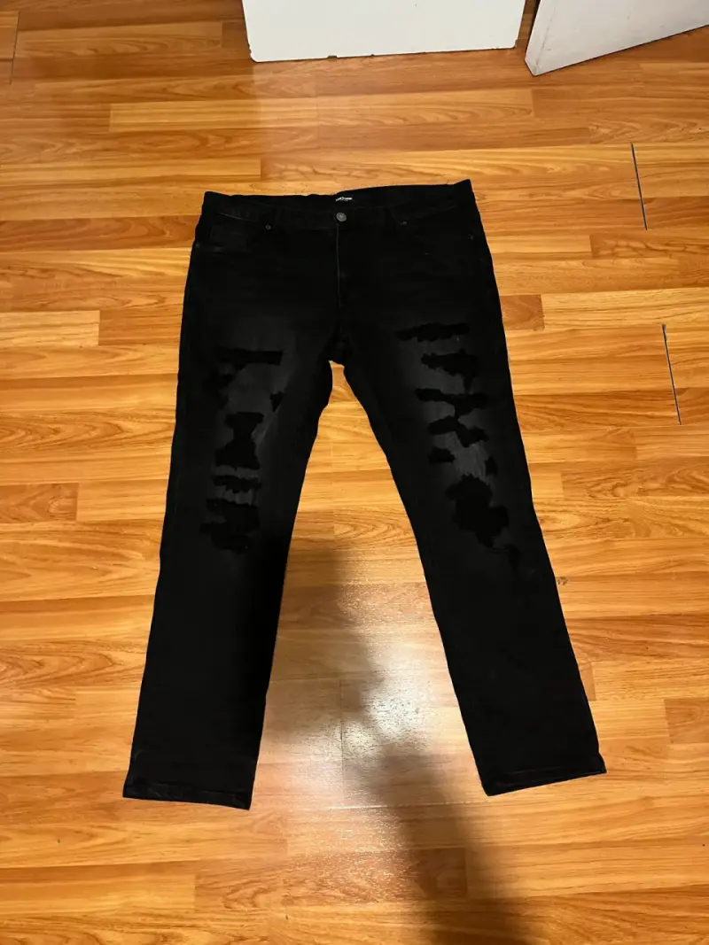 Jeans negros estilo FN