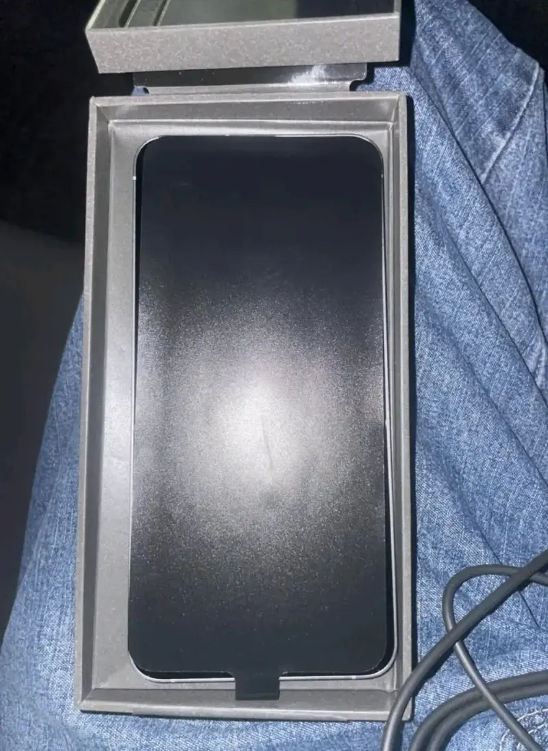 Samsung Galaxy S25 fe en perfecto estado - 2