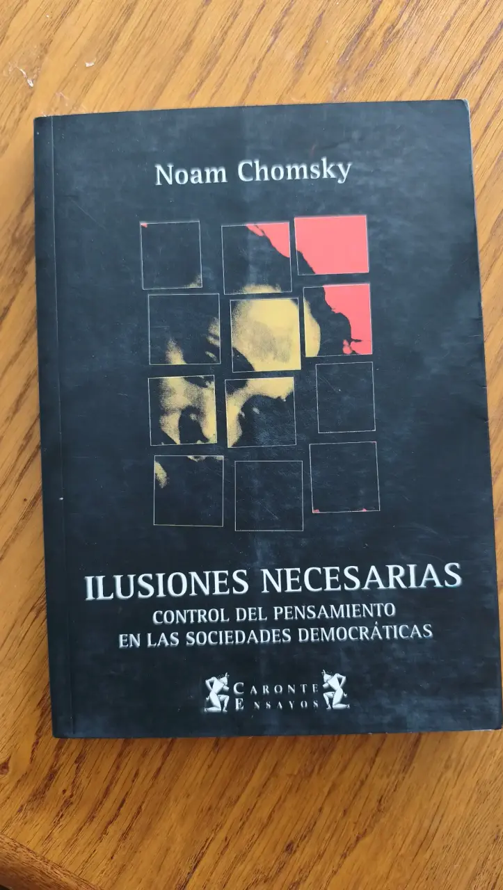 Libro 'Ilusiones Necesarias' de Noam Chomsky - 1