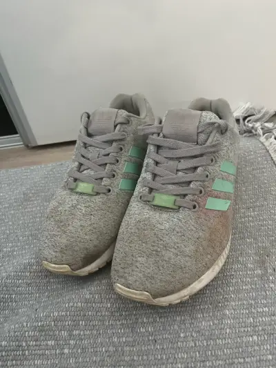 Zapatillas deportivas grises Adidas para hombre - miniatura 2