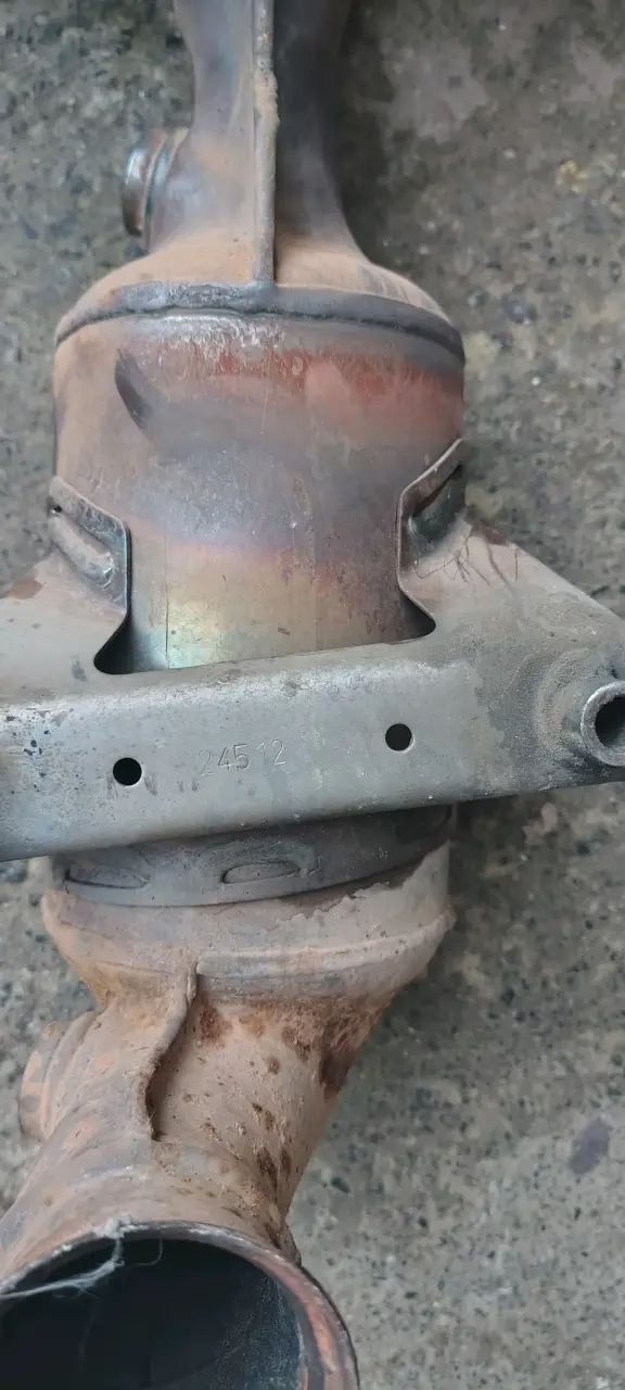 Múltiple de escape Peugeot 208 motor ep6 1.6 - 6
