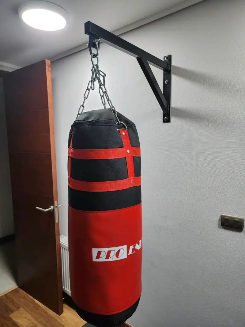 Saco de Boxeo Pro Endurance Rojo y Negro - 3