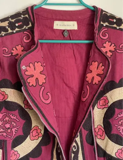 Chaqueta bordada Rapsodia color burdeos - miniatura 3