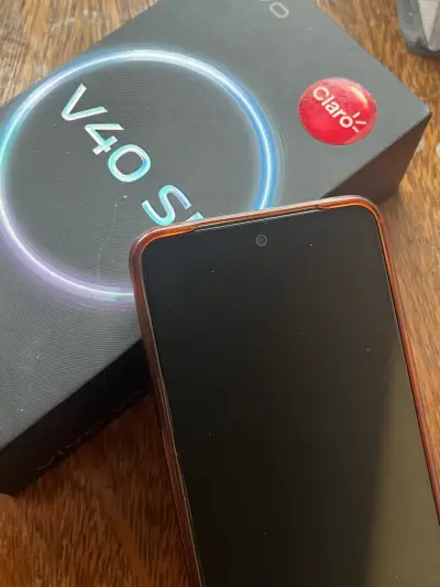 Smartphone Vivo V40 SE con 256GB y 8GB RAM convers - miniatura 2