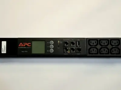 Unidad distribución de energía APC PDU AP8858 - miniatura 1