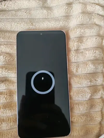 Samsung Galaxy S22 en buen estado - miniatura 1