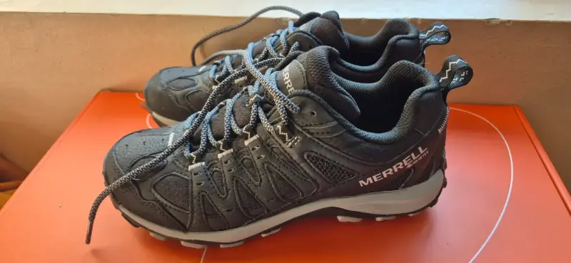 Zapatillas deportivas negras Merrell para mujer - 2