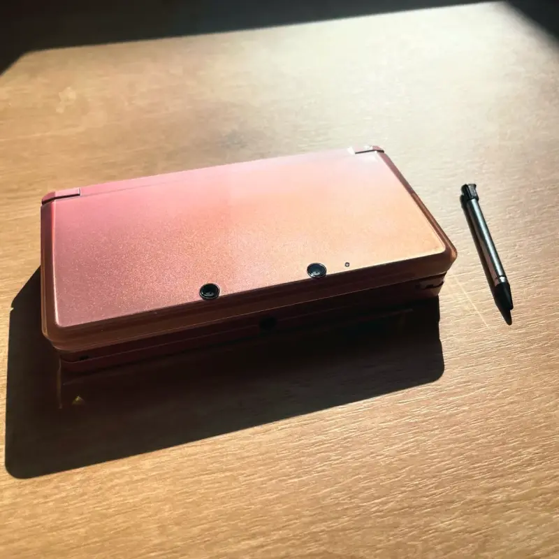 Consola Nintendo 3DS Rosa con Cargador - 3