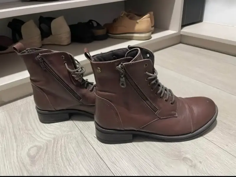 Botín de cuero Pollini - 3
