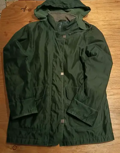 Parka verde con capucha para hombre - miniatura 1