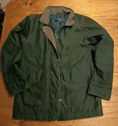 Parka verde con capucha para hombre - miniatura 2